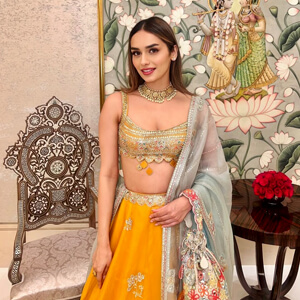 Manushi Chhillar's Love Affair with Traditional Styles