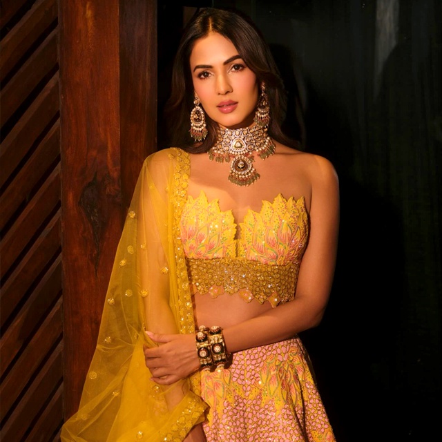Sonal Chauhan Fashion Style: Her Signature Looks & Fashion DNA