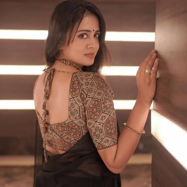 Anjana Rangan showcases her Love for Sarees