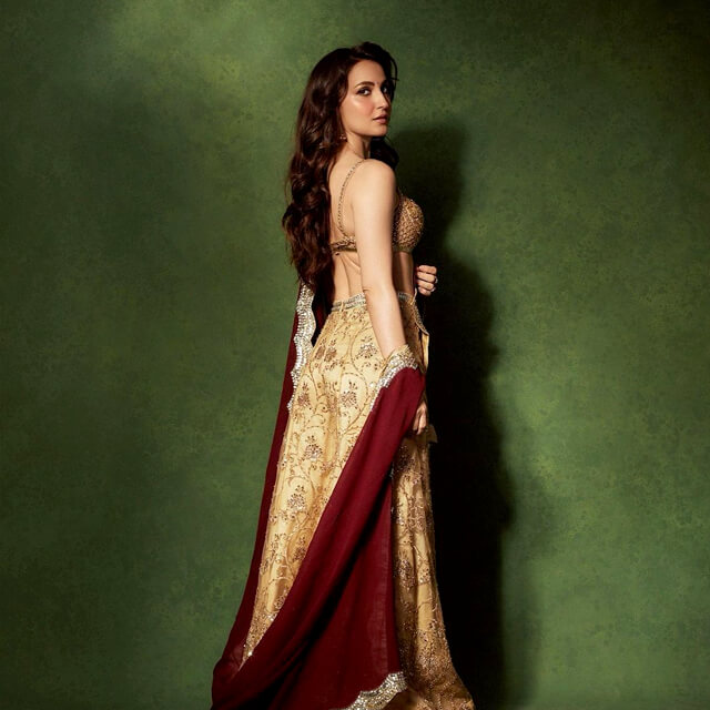 Glamorous Elli shines in a Golden Lehenga promoting 'Heeramandi'
