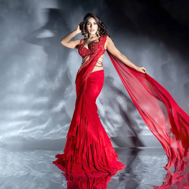 Ishita Raj flaunts in a bold dress creating a new fashion statement