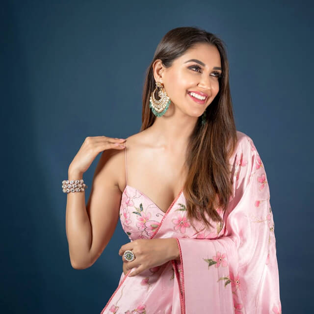 Nikita Dutta's stylish moments in a Glamorous Pink Saree