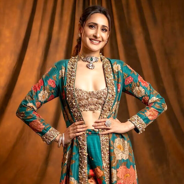 Pragya Jaiswal serves royal vibes in a stunning Traditional Outfit