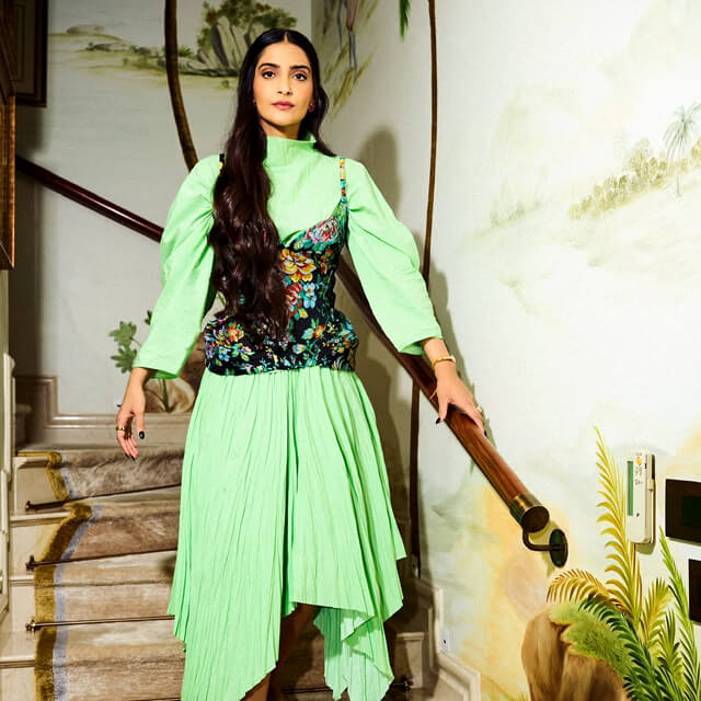 Sonam Kapoor conveys Thanks giving the Fashionable Way