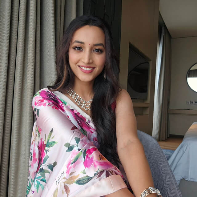 Heartthrob Srinidhi Shetty's White Floral Saree Look