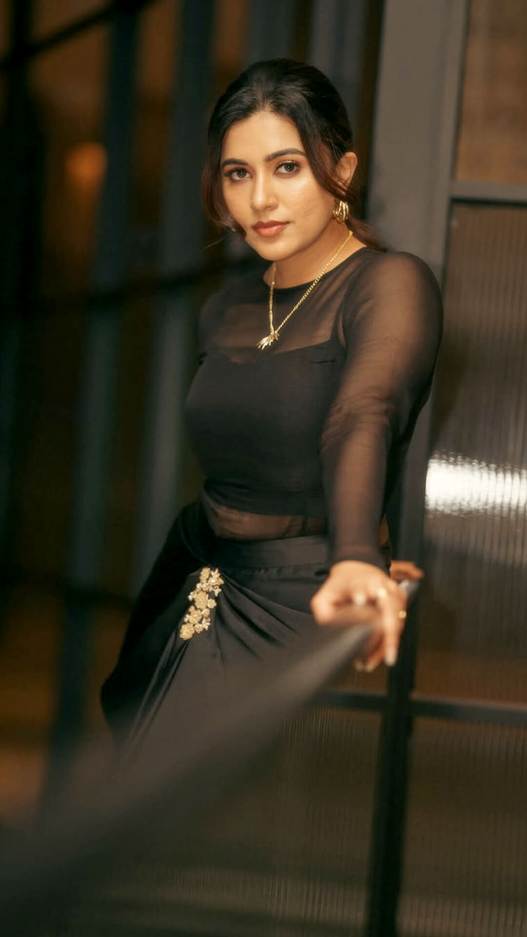 Anju Kurian's Recent Photoshoot - Kaviya Ramakrishnan crafts a soft, dewy look with nude lips, warm blush, and a touch of highlighter, enhancing Anju's radiant features beautifully.