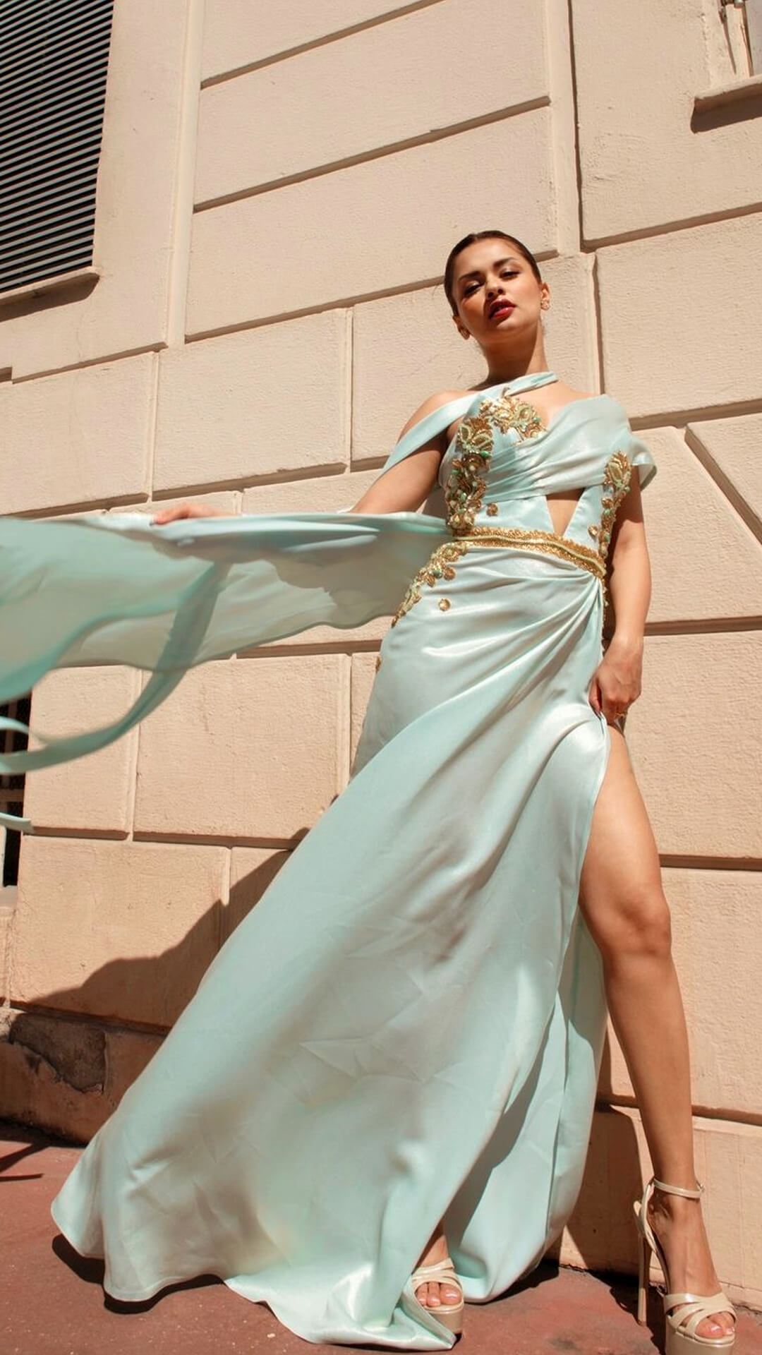 Avneet Kaur's Sizzling look for Cannes Film Festival