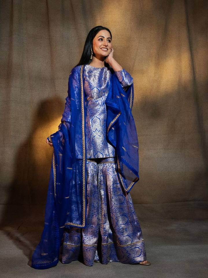 Hina Khan's Traditional outfit meets style in Mumbai