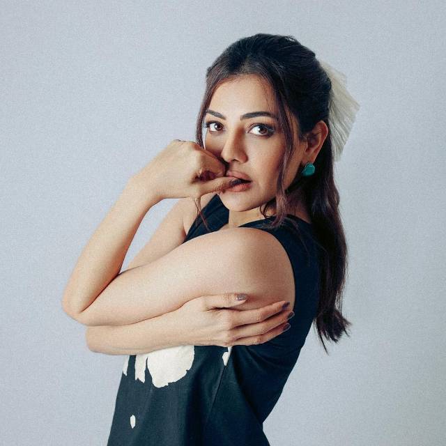 Kajal Aggarwal creates Summer sensation wearing a Floral Kurta Kajal Aggarwal creates Summer sensation wearing a Floral Kurta