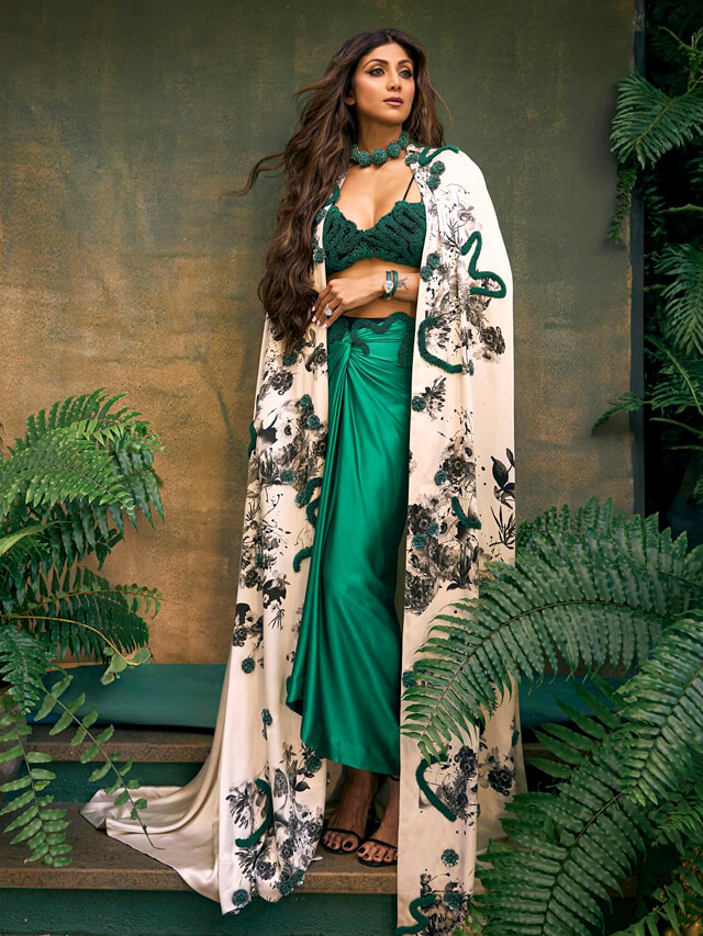 shilpa shetty green dress Shilpa's Emerald Indo-Western Attire Yumi