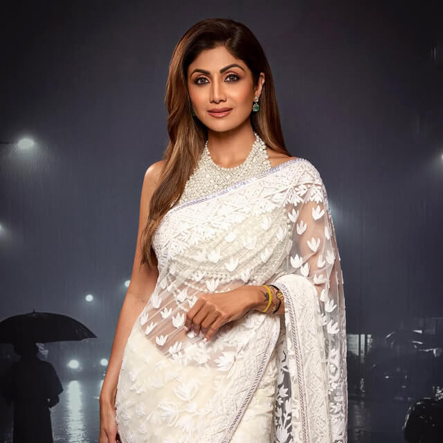 Shilpa Shetty outshines in Manish Malhotra's White Sheer Saree Shilpa Shetty outshines in Manish Malhotra's White Sheer Saree